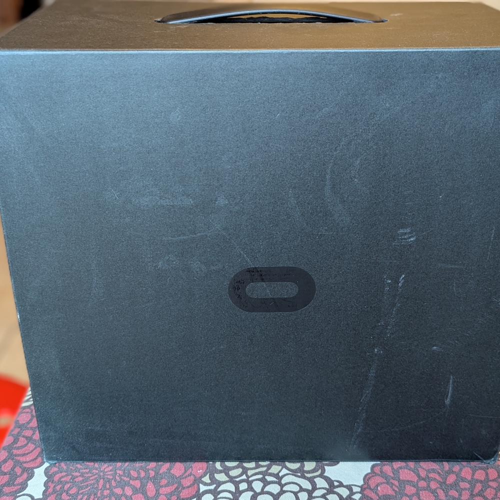 Oculus Rift S PC-Powered VR Gaming Headset - Picture 3 of 10